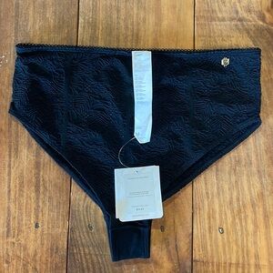 Fabletics seamless lace cheeky briefs, black NWT size medium 🖤